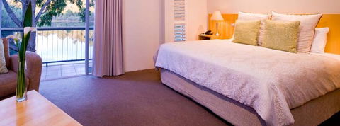 Cape Lodge - Mackay Tourism 1