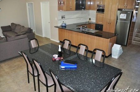 Seakist Villas - Mackay Tourism 3