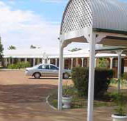 Landsborough Lodge Motel - Mackay Tourism