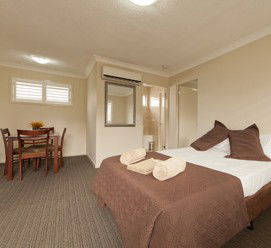 Tropicana Motel - Mackay Tourism 1