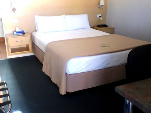 Ayrline Motel - Mackay Tourism 0