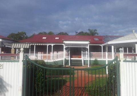 B & B On Sunrise - Mackay Tourism 0