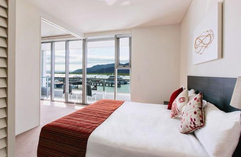 Cairns Harbour Lights Hotel - Mackay Tourism 4