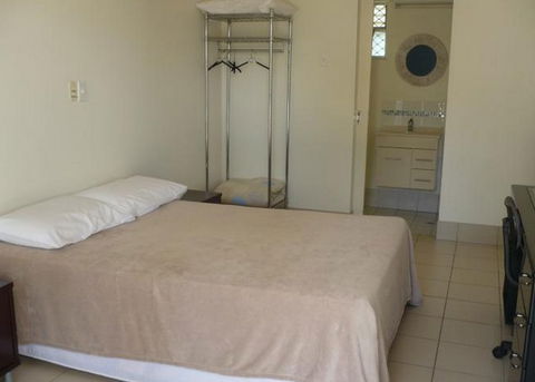Black Marlin Motel - Mackay Tourism 4