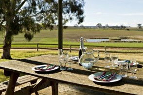 Colenso Country Retreat And Walker’s Cottage  - Mackay Tourism 1