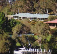 Gipsy Point Luxury Lakeside Apartments - Mackay Tourism