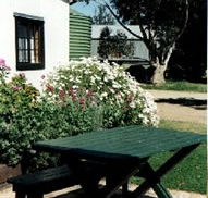 Dunalan Host Farm Cottage - Mackay Tourism