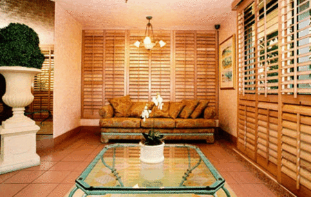 Esplanade Luxury Beachfront Apartments - Mackay Tourism