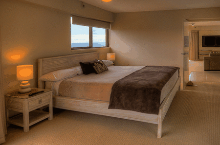 Esplanade Luxury Beachfront Apartments - Mackay Tourism 3