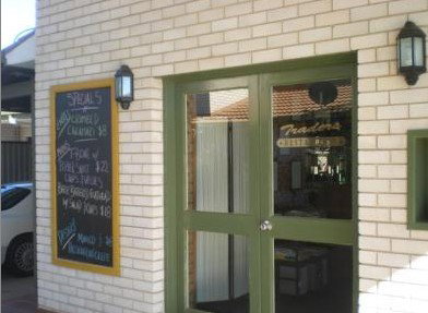 Tamworth Motor Inn - Mackay Tourism 3