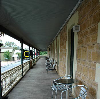 Hotel Mannum - Mackay Tourism 0