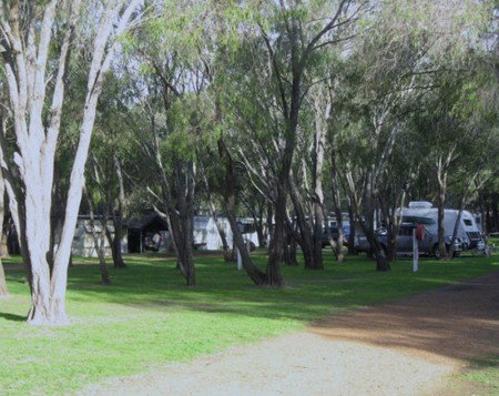 Four Seasons Holiday Park - Mackay Tourism 1