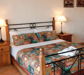 Canal Rocks Beachfront Apartments - Mackay Tourism 1
