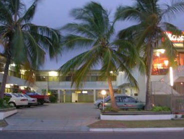 Tropical Gateway Motor Inn - Mackay Tourism 1