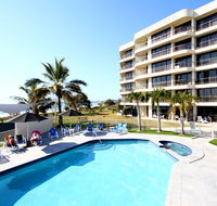 San Simeon Beachfront Apartments - Mackay Tourism
