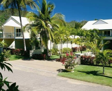 Sails On Horseshoe - Mackay Tourism 0