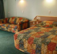 Runaway Bay Motor Inn - Mackay Tourism