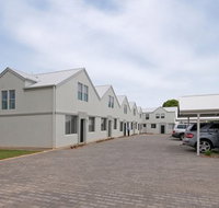 Hello Adelaide Motel  Apartments - Mackay Tourism