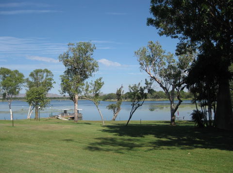 Kununurra Lakeside Resort - Mackay Tourism 3