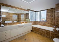 Myconos Resort - Mackay Tourism 6