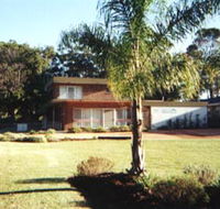 Seaview Holiday Apartments - Mackay Tourism