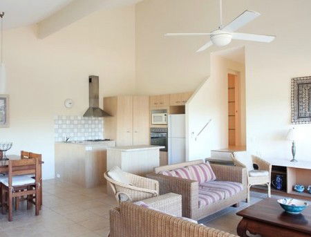 Peregian Court Resort - Mackay Tourism 1
