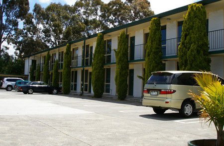 Mulgrave Court Motor Inn - Mackay Tourism 0
