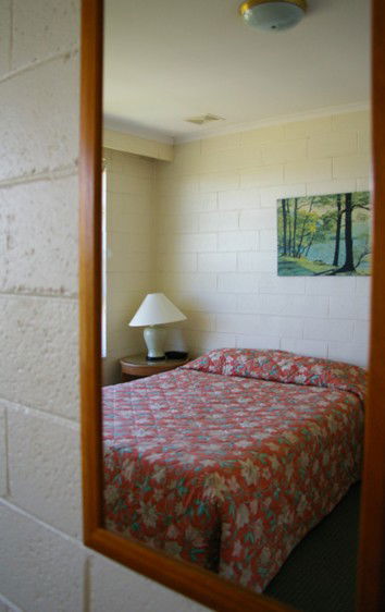 Mulgrave Court Motor Inn - Mackay Tourism 1