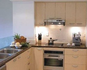 Sea Change Beachfront Apartments - Mackay Tourism 4