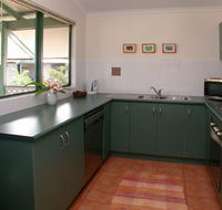Cocos Beach Bungalows - Mackay Tourism