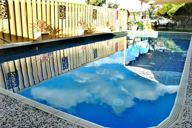 Adelaide International Motel - Mackay Tourism 1