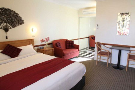 3 Explorers Motel - Mackay Tourism 3