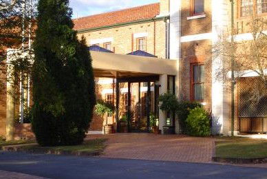 Monte Pio Motor Inn - Mackay Tourism 0