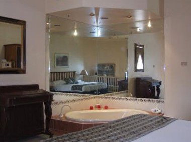 Monte Pio Motor Inn - Mackay Tourism 2