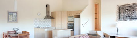 Peregian Court Resort - Mackay Tourism 2