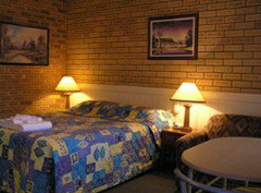Blue Violet Motor Inn - Mackay Tourism 2