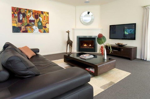 Arthurs Views - Bed & Breakfast Retreat - Mackay Tourism 4