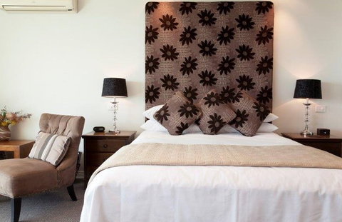 Arthurs Views - Bed & Breakfast Retreat - Mackay Tourism 5