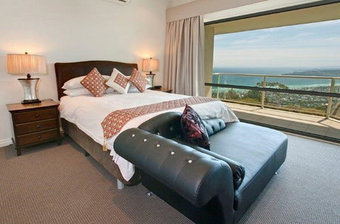 Arthurs Views - Bed & Breakfast Retreat - Mackay Tourism 8