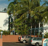 Coconut Grove Holiday Apartments - Mackay Tourism