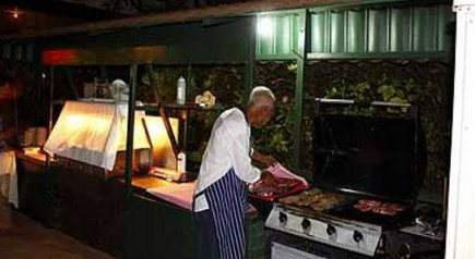 Pine Tree Motel - Mackay Tourism 3