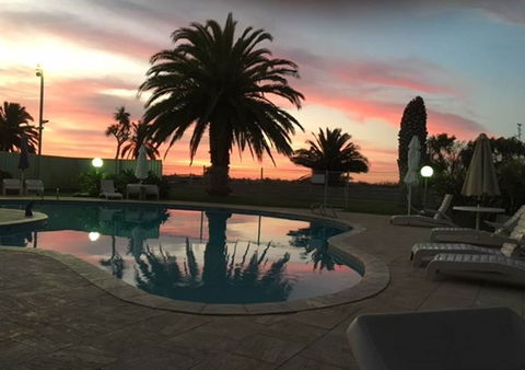 Busselton Beach Resort - Mackay Tourism 2