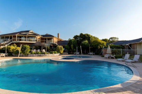 Busselton Beach Resort - Mackay Tourism 6