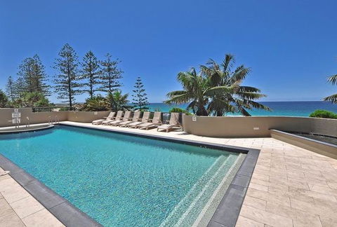 Clubb Coolum Beach - Mackay Tourism 1
