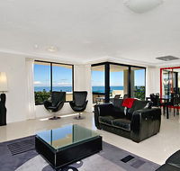 Burgess  Kings Beach Apartments - Mackay Tourism