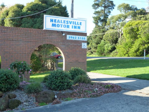 Healesville Motor Inn - Mackay Tourism 0