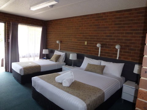 Healesville Motor Inn - Mackay Tourism 1