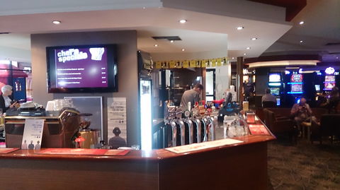 Willaston Hotel - Mackay Tourism 0