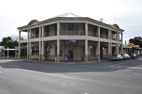 Marryatville Hotel - Mackay Tourism 0