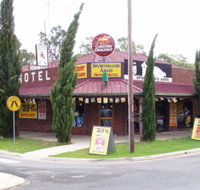 Sportsmans Arms Hotel Motel